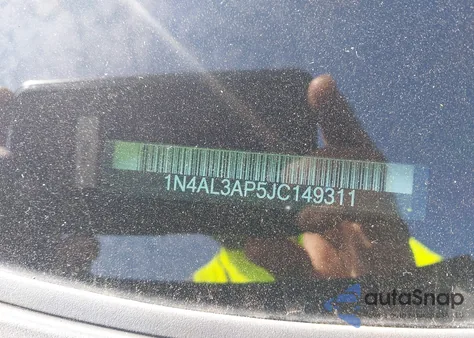 2018 Nissan Altima 2.5 S z USA, uszkodzony, nr VIN 1N4AL3AP5JC149311